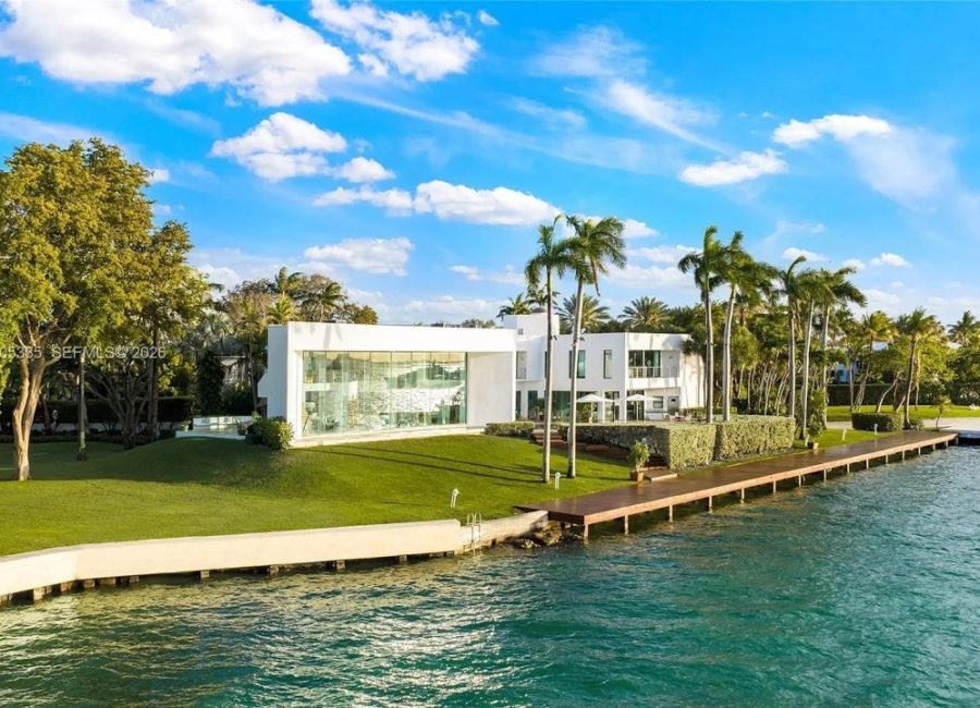 Scarface Mansion: Iconic Waterfront Estate in Key Biscayne | JamesEdition