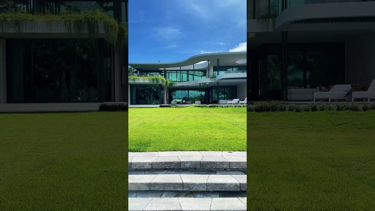 This might be the most futuristic home in South Florida! Full tour click below & visit my channel 👇