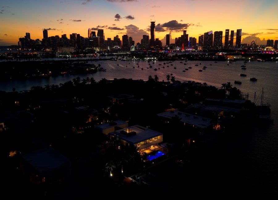 375 N Hibiscus Presented by Julian Johnston | $42,000,000 For Sale