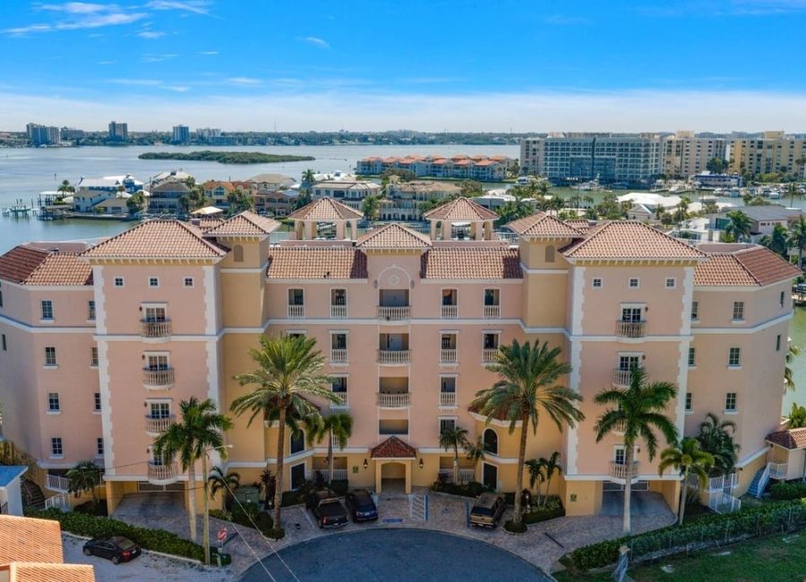 205 Brightwater Dr #401, Clearwater, FL