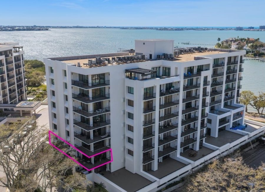 8 Belleview Blvd #203, Belleair, FL