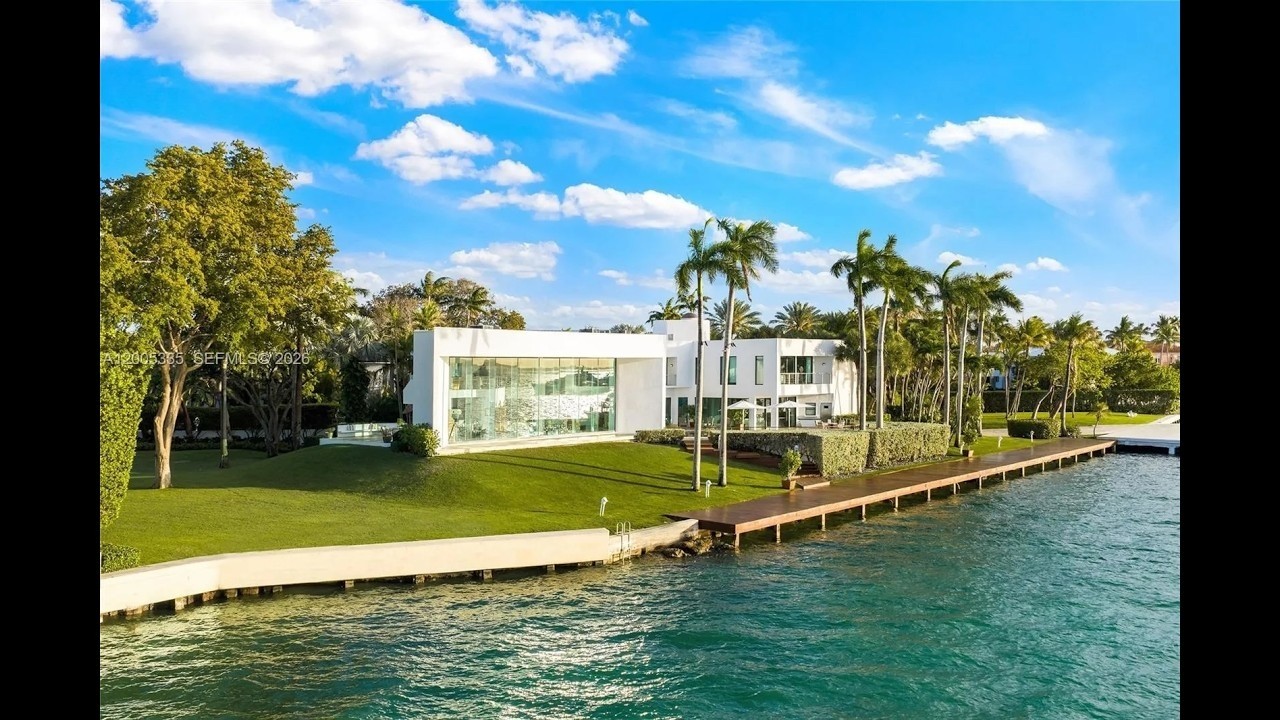 Cinematic Legacy: Waterfront Estate in Key Biscayne, USA | JamesEdition